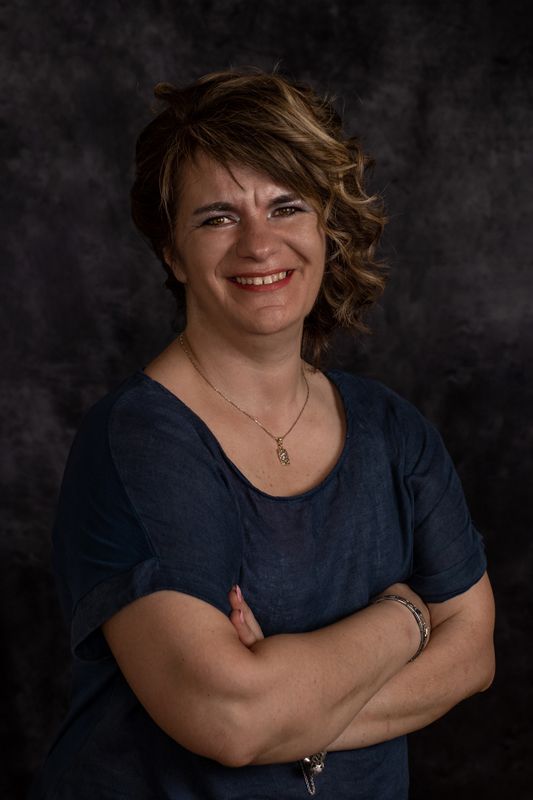 Ritratto in studio di una guerriera di Amiche per la pelle