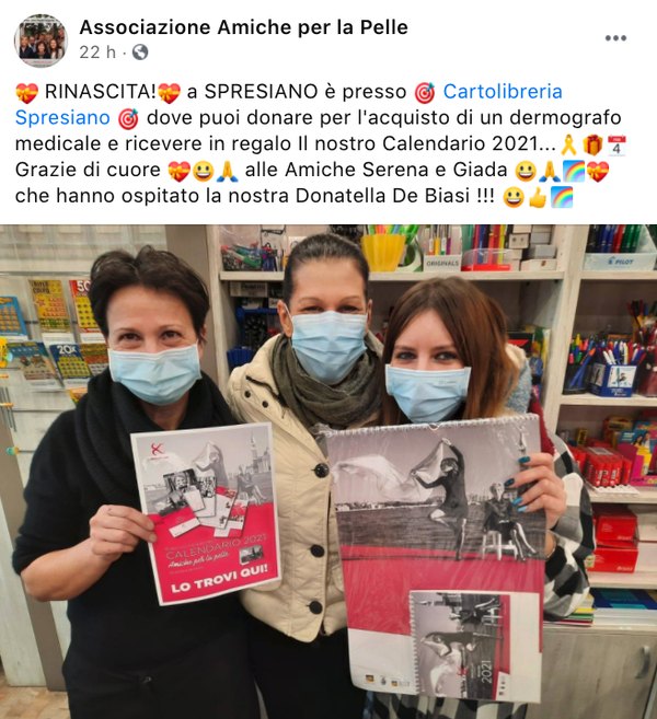 Il calendario Rinascita esposto nella profumeria Cantilena di Spresiano