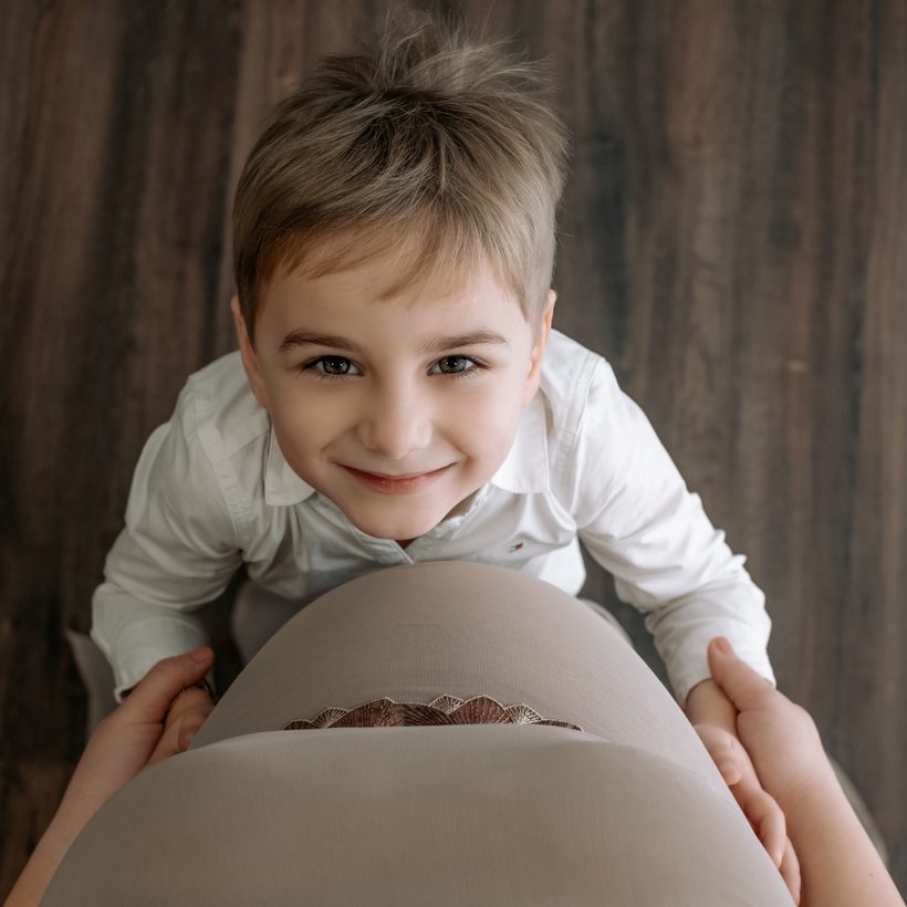 Servizio gravidanza con i figli